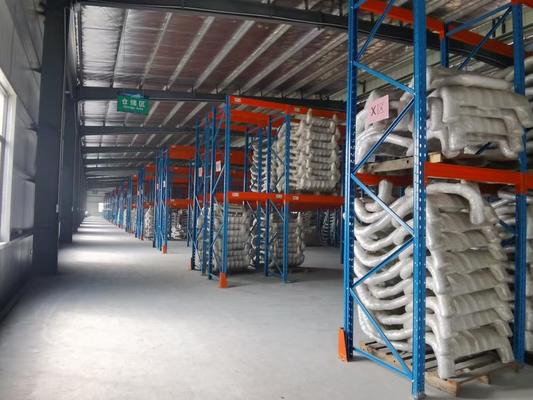 حاجز أمامي جديد وفعال للسيارة من الفولاذ مع أضواء LED لسيارات هايس وفورد وجيب وميتسوشي ولاند كروزر 200 وتويوتا ونيسان وفورد وجيب وتويوتا هايلكس F150 وإيسوزو هايس وميتسوبيشي وجيب وجي إم سي وجريت وول وفولكس فاجن