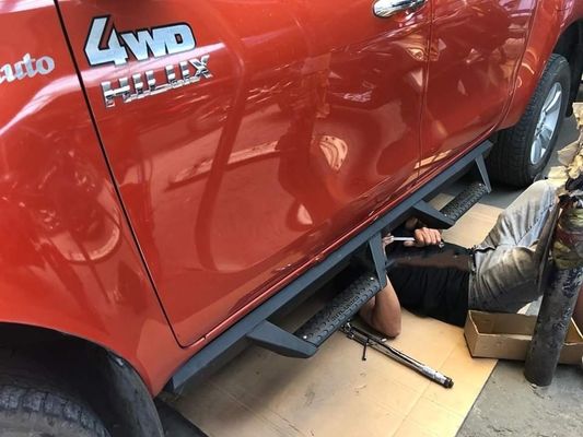 OEM المصنعة بالجملة لوحات تشغيل معدنية مخصصة ، قضبان خطوة الشاحنة لـ Hilux LC NP300 Isuzu Triton