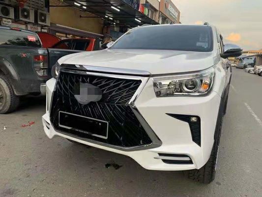 OEM الصانع بالجملة السيارات سيارة الجبهة الوفير مصبغة لتويوتا هايلكس روكو تحديث لكزس